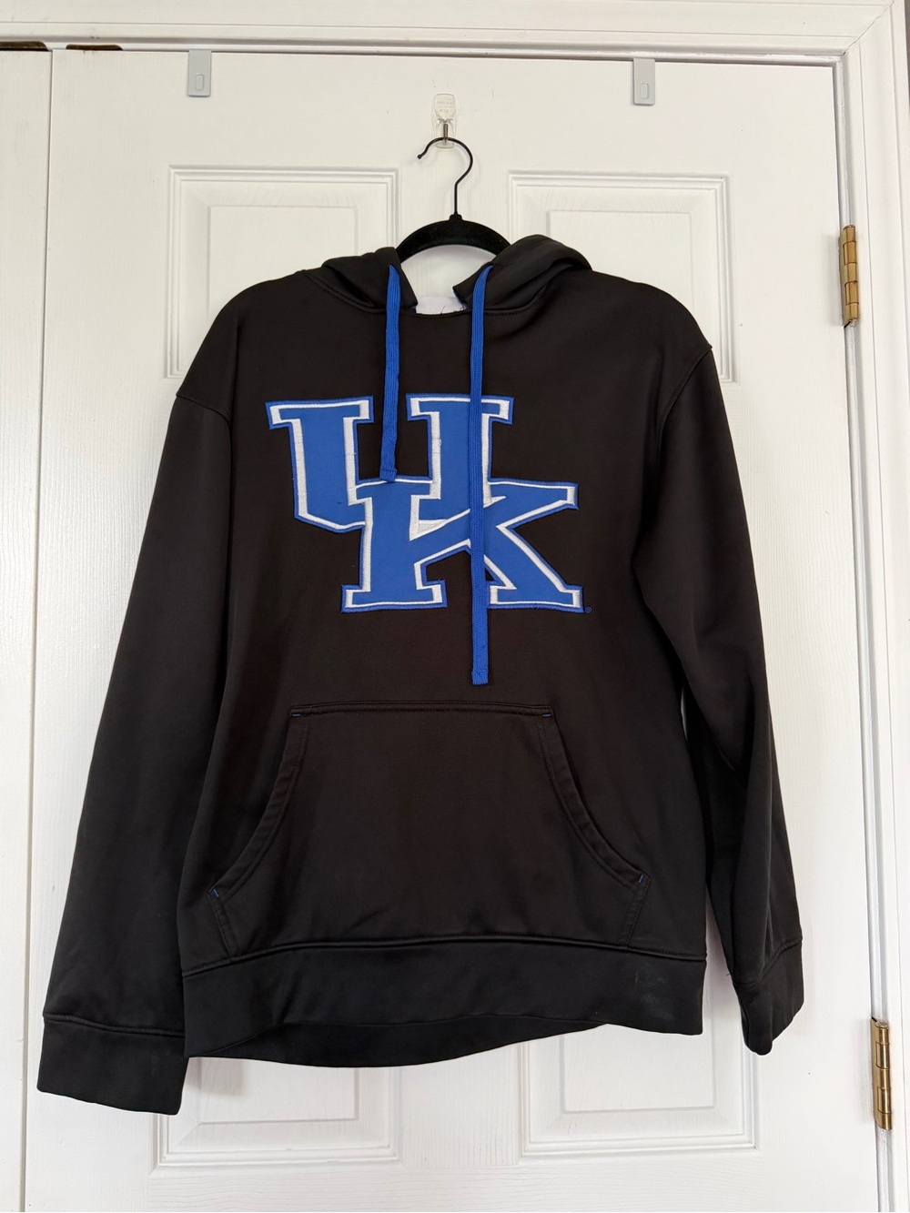 UK Black Pullover Hoodie with Blue UK Logo. Size Medium